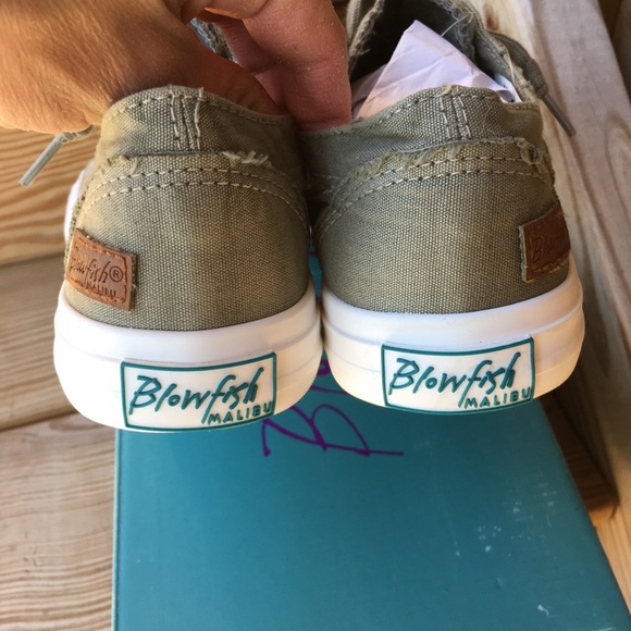 Restock 🐡Blowfish Army Green Sneakers🐡C - Picture 5 of 7